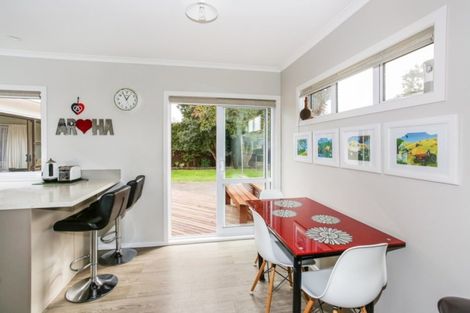 Photo of property in 22 Sandspit Road, Waiuku, 2123