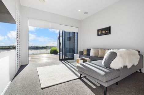 Photo of property in 67 Milano Boulevard, Karaka, Papakura, 2113