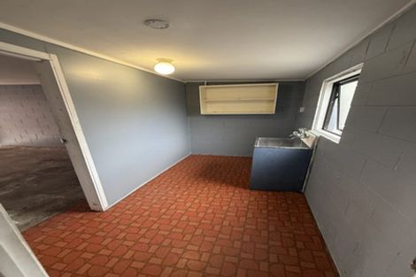 Photo of property in 2/4a Vine Street, Mangere East, Auckland, 2024