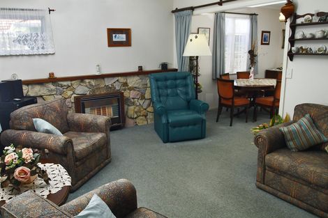 Photo of property in 33 Lancaster Street, Highbury, Palmerston North, 4412