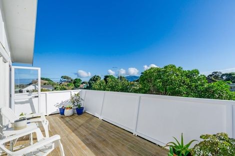 Photo of property in 1 Hadfield Place, Paraparaumu Beach, Paraparaumu, 5032