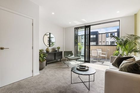 Photo of property in 2/19 Windlass Street, Long Bay, Auckland, 0630