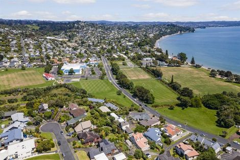 Photo of property in 22 Kathy Terrace, Stanmore Bay, Whangaparaoa, 0932