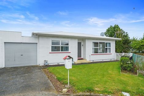 Photo of property in 6 Eton Place, Levin, 5510