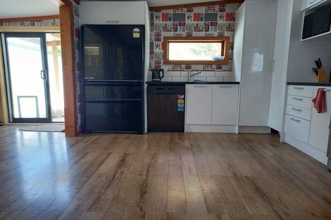 Photo of property in 42 Kingswood Street, Takaro, Palmerston North, 4412