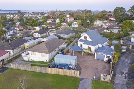 Photo of property in 457 Don Buck Road, Massey, Auckland, 0614
