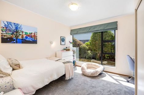 Photo of property in 45 Mana View Road, Paremata, Porirua, 5026