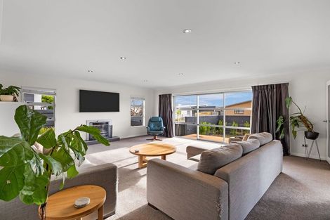 Photo of property in 20 Rosalie Terrace, Kelvin Grove, Palmerston North, 4414