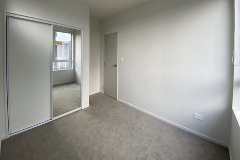 Photo of property in 9/2 Moor Avenue, Te Atatu Peninsula, Auckland, 0610