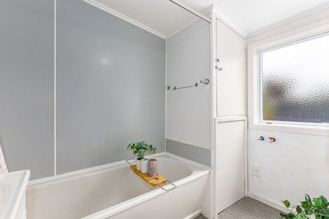 Photo of property in 27 Paremata Crescent, Paremata, Porirua, 5024