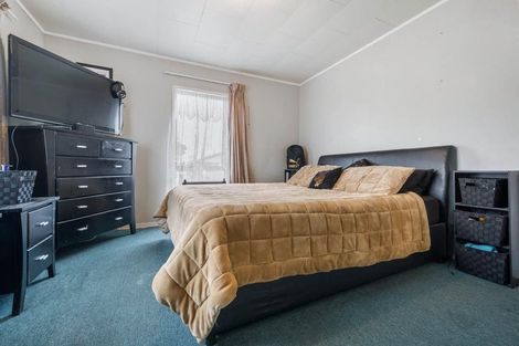 Photo of property in 15 Southview Place, Wattle Downs, Auckland, 2102