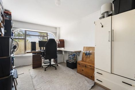 Photo of property in 64 Island Bay Road, Beach Haven, Auckland, 0626