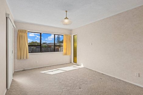 Photo of property in 12a Manuka Street, Orewa, 0931