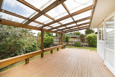 Photo of property in 16 Marsden Place, Awapuni, Palmerston North, 4412