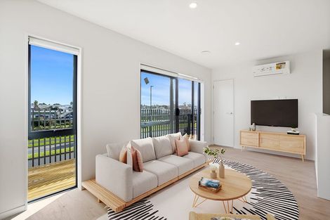 Photo of property in 8 Te Napi Drive, Takanini, Auckland, 2112