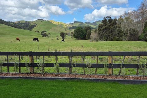 Photo of property in 12 Mataikokako Loop, Kawakawa Bay, 2585