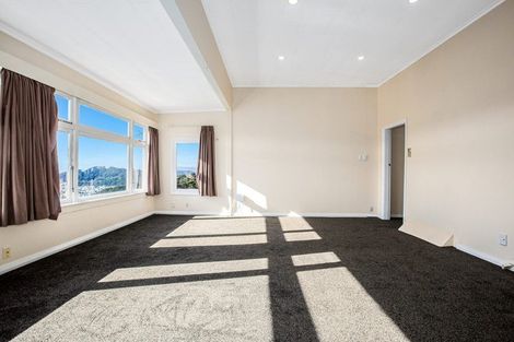 Photo of property in 15 Connaught Terrace, Brooklyn, Wellington, 6021