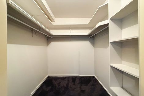 Photo of property in 2/252 East Coast Road, Forrest Hill, Auckland, 0620