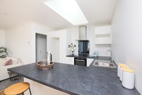 Photo of property in 16u2 Heath Street, Saint Andrews, Hamilton, 3200