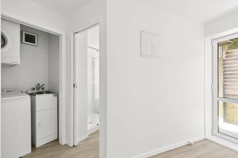 Photo of property in 32 Lynda Avenue, Paparangi, Wellington, 6037