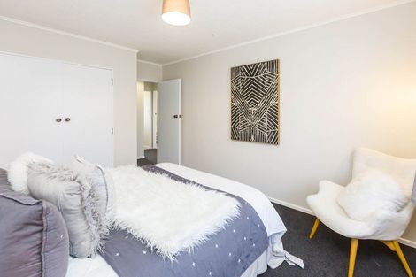 Photo of property in 21f1- Roband Crescent, Brown Owl, Upper Hutt, 5018