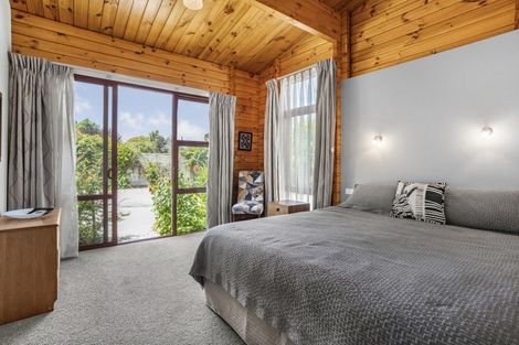 Photo of property in 66-66a Kuratawhiti Street, Greytown, 5712