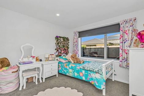 Photo of property in 5 Fountain Place, Rolleston, 7614