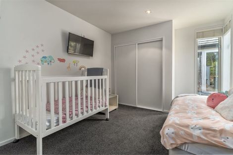 Photo of property in 97f Englefield Road, Northwood, Christchurch, 8051