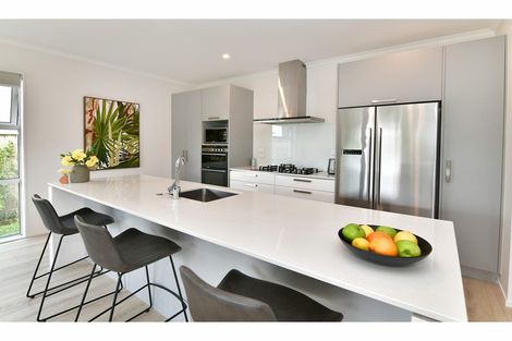 Photo of property in 6 Onekura Street, Red Beach, 0932