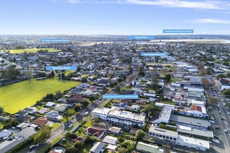 Photo of property in 5/5 Peachgrove Road, Te Atatu Peninsula, Auckland, 0610