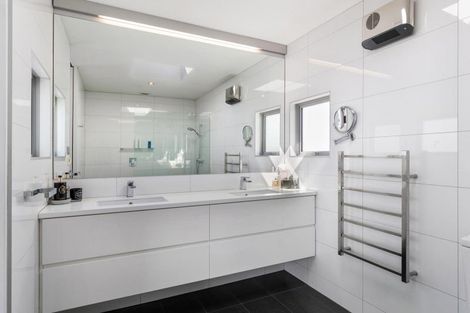 Photo of property in 15 Faulks Terrace, Wanaka, 9305