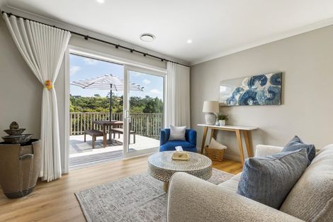 Photo of property in 9 Kukupa Lane, Long Bay, Auckland, 0630