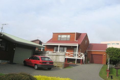 Photo of property in 11 Otamarau Grove, Maungaraki, Lower Hutt, 5010