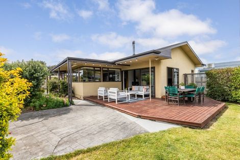 Photo of property in 12 Church Road, Taradale, Napier, 4112