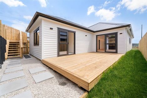 Photo of property in 23 Whakairo Crescent, Gulf Harbour, 0930
