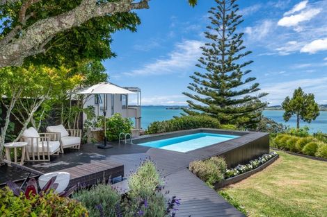 Photo of property in 1/121 Pah Road, Cockle Bay, Auckland, 2014