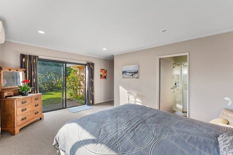 Photo of property in 6 Te Ropata Place, Waikanae Beach, Waikanae, 5036