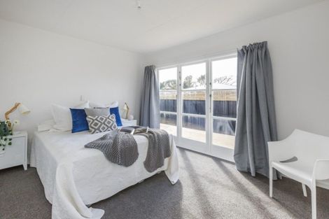 Photo of property in 5a Bradford Place, Awapuni, Palmerston North, 4412