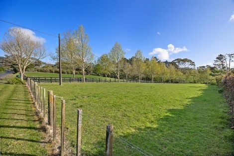 Photo of property in 68 Pomona Road, Kumeu, 0891
