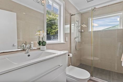 Photo of property in 11 Craigbank Avenue, New Lynn, Auckland, 0600