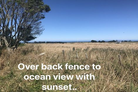 Photo of property in 8 Weka Street, Te Kiri, Opunake, 4682