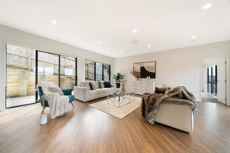 Photo of property in 55 Platinum Rise, Ranui, Auckland, 0612