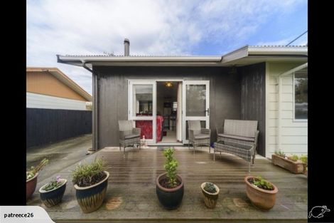 Photo of property in 35 Peter Hall Drive, Kelvin Grove, Palmerston North, 4414