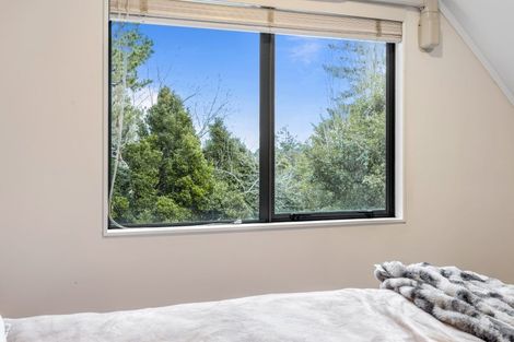 Photo of property in 1/1018 East Coast Road, Fairview Heights, Auckland, 0630