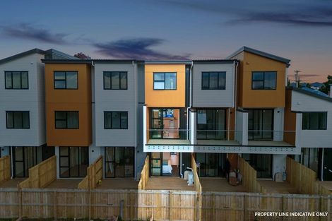 Photo of property in 8/28 Lavelle Road, Henderson, Auckland, 0612