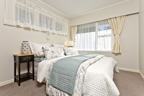 Photo of property in 1/24 Martin Crescent, Northcote, Auckland, 0627
