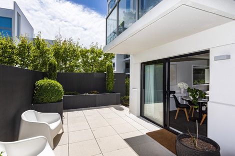Photo of property in 2/18 Carlton Mill Road, Merivale, Christchurch, 8014