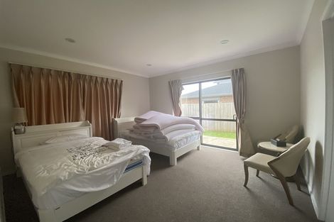 Photo of property in 9 Iwinuku Court, Wattle Downs, Auckland, 2103