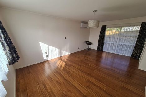 Photo of property in 29 Petrel Place, Massey, Auckland, 0614