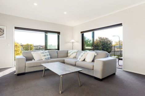 Photo of property in 22 Pointon Glade, Grandview Heights, Hamilton, 3200